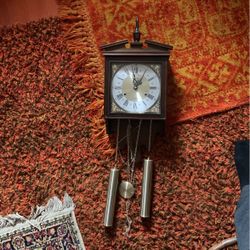 Linden 31 Day Vintage Clock