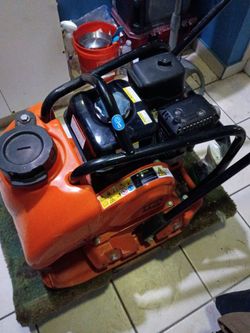 Multiquip Mikasa MVC88VTHW Plate Compactor GX160 Engine with Water Tank