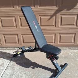 Adjustable Weight Bench 