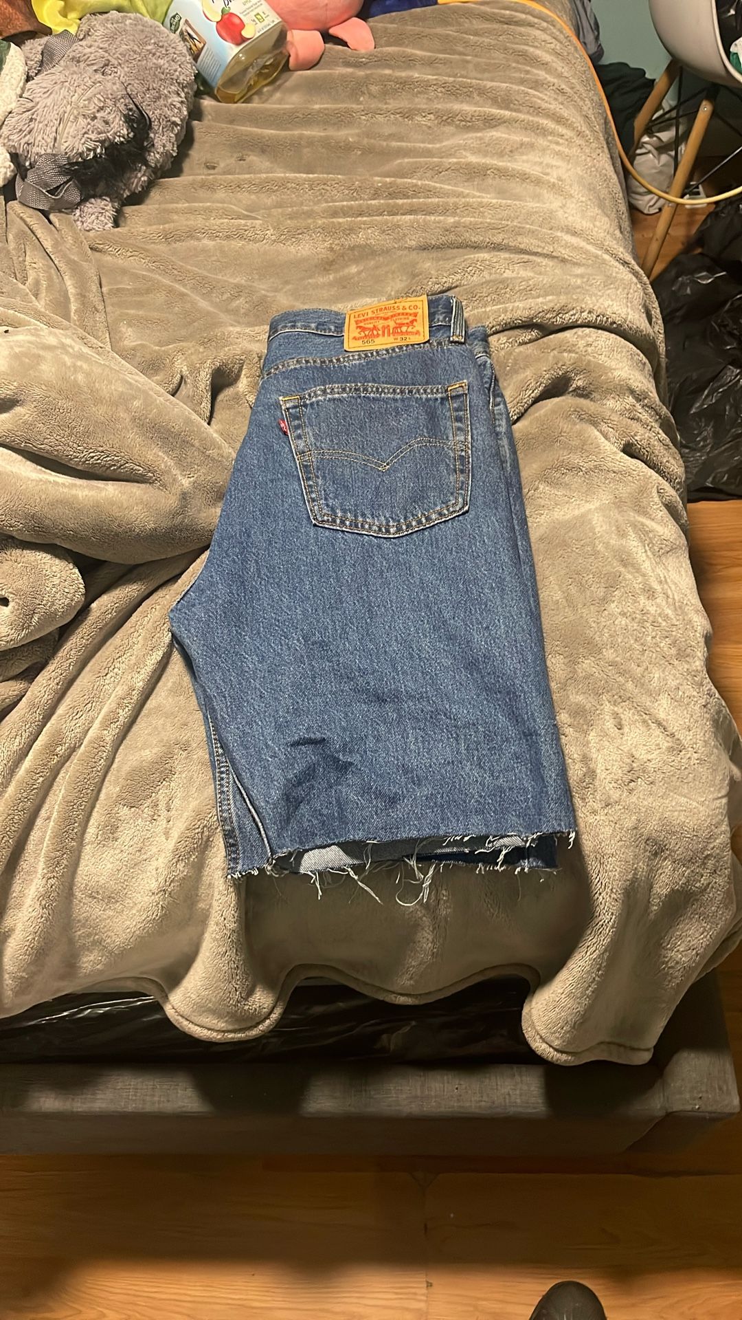 565 Levi Shorts