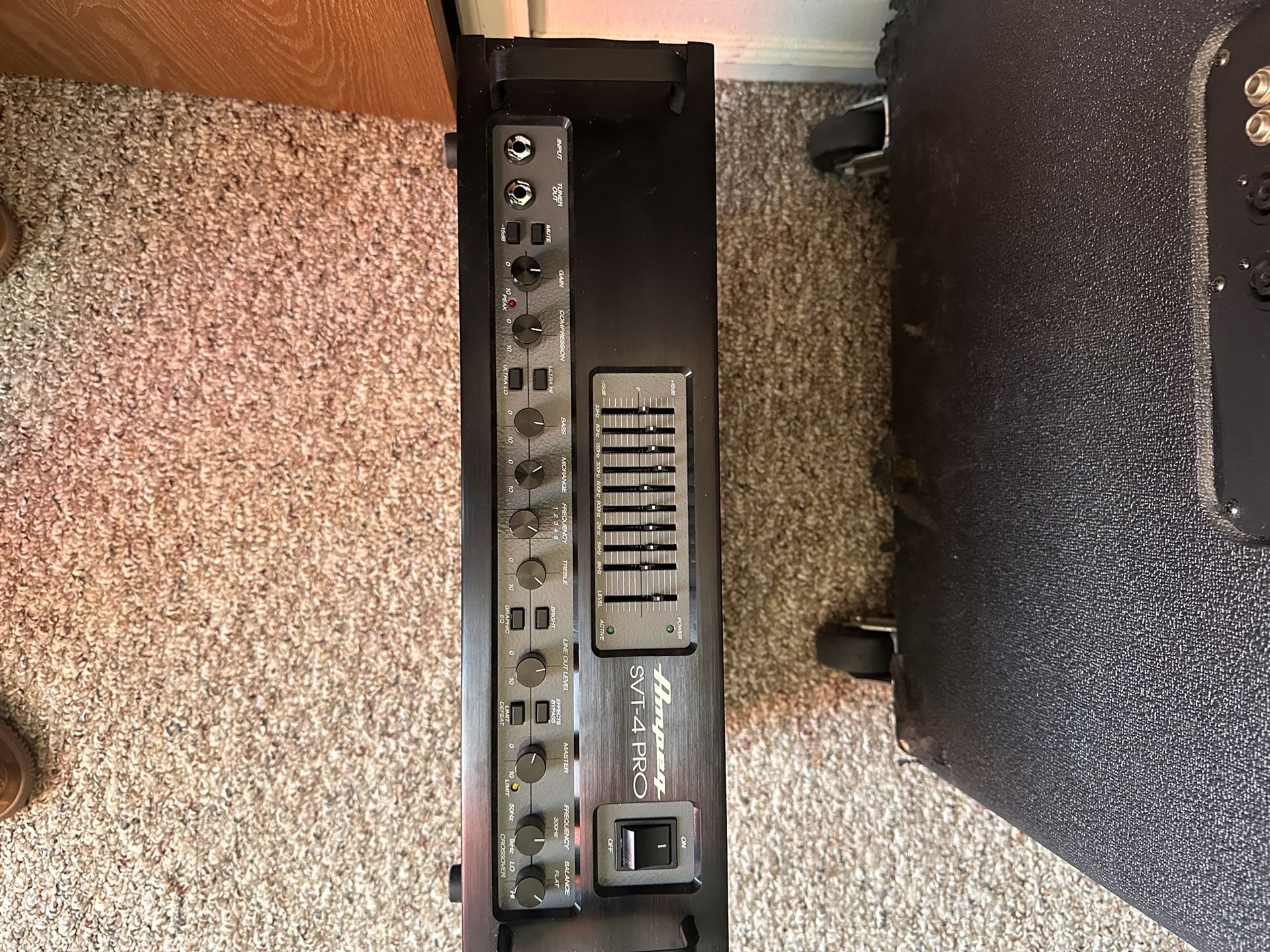 Ampeg SVT 4 pro Bass Amp