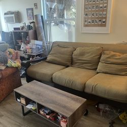 Couch 75$