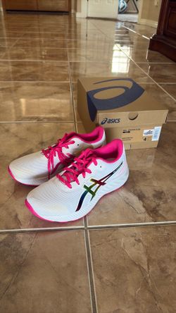 ASICS girls white tennis shoes - size 4