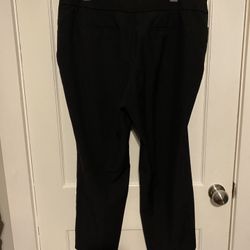 WOMENS black dress pants size 14 petite from the avenue 