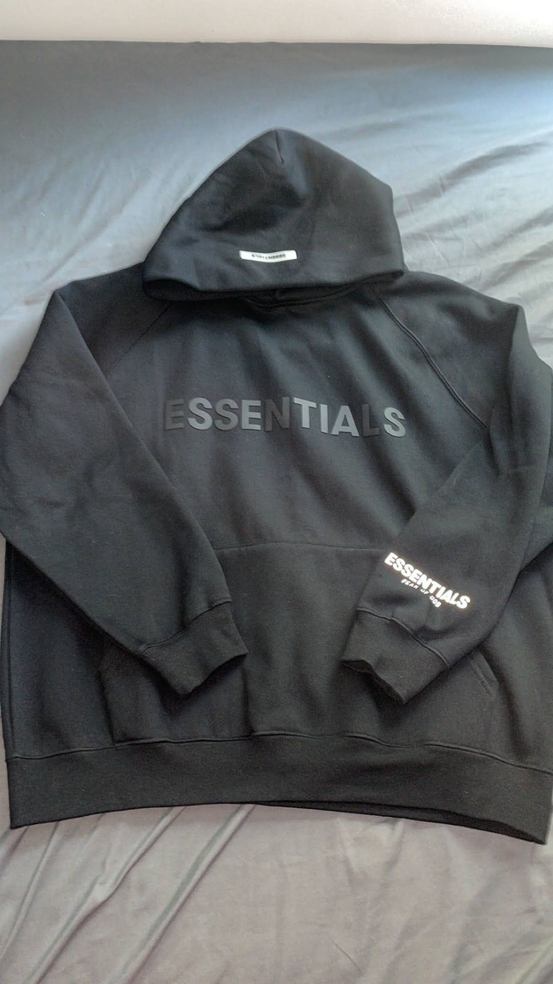Size S Essentials Hoodie 30$