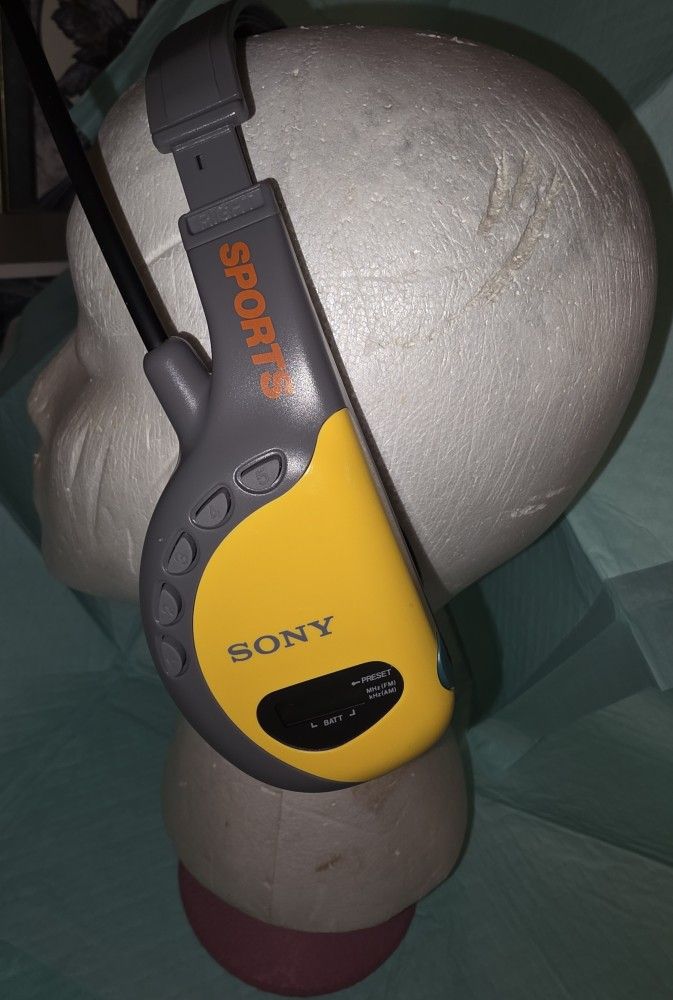 Vintage  Sports Walkman SRF-HM55