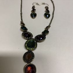 Beautiful Necklace / Earring Set