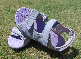 Eddie Bauer girl's sandals, size 2