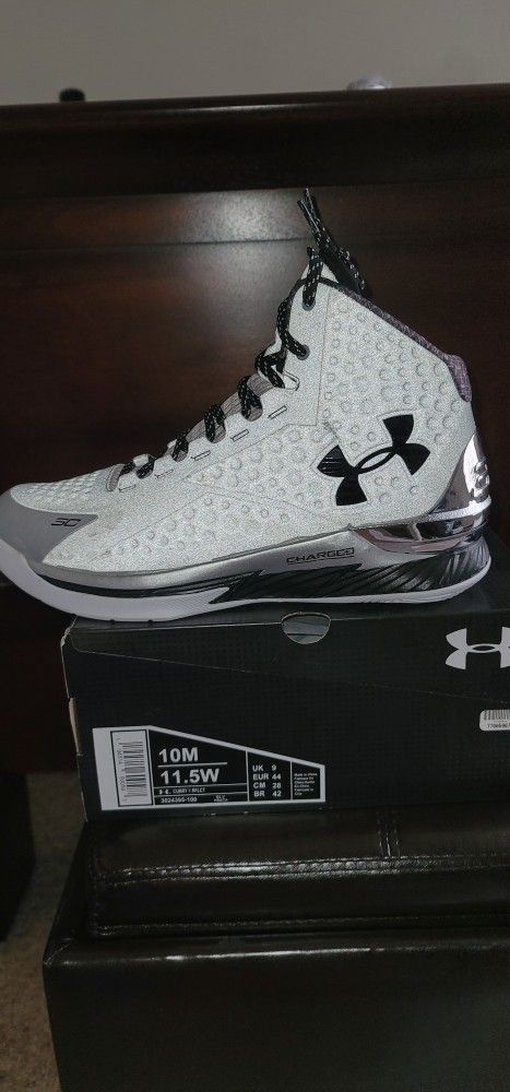 UA Under Armour Curry 1 RFLCT INVENTOR size 10