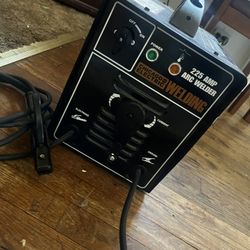 225 Chicago Electric Welder