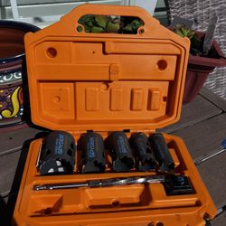 Spyder Tarantula Carbide-tipped Arbored Adjustable Hole saw kit Set 9 -Piece with Hard Case