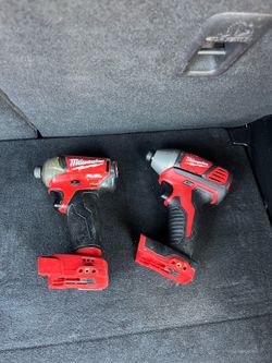 Milwaukee m18 taladros de impacto $120 por los dos tool only no bateria
