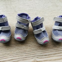 Dog Shoes – Size 6-12lb– Breathable Mesh with Anti-Slip Sole (Set of 4)
