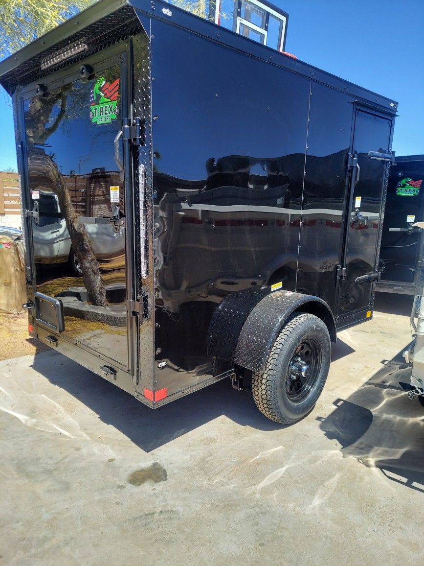 5 X 8 Enclosed Trailer