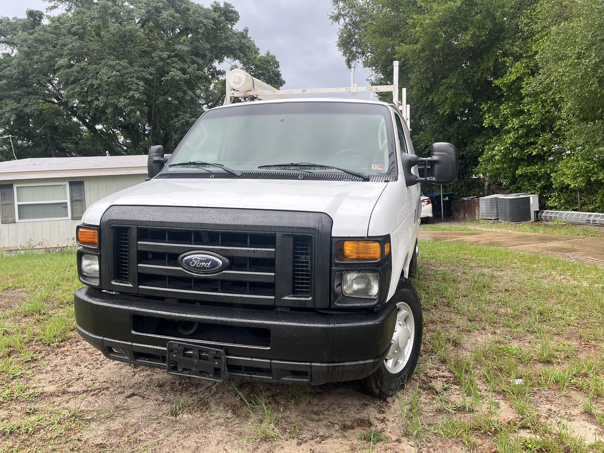 2011 Ford E-250