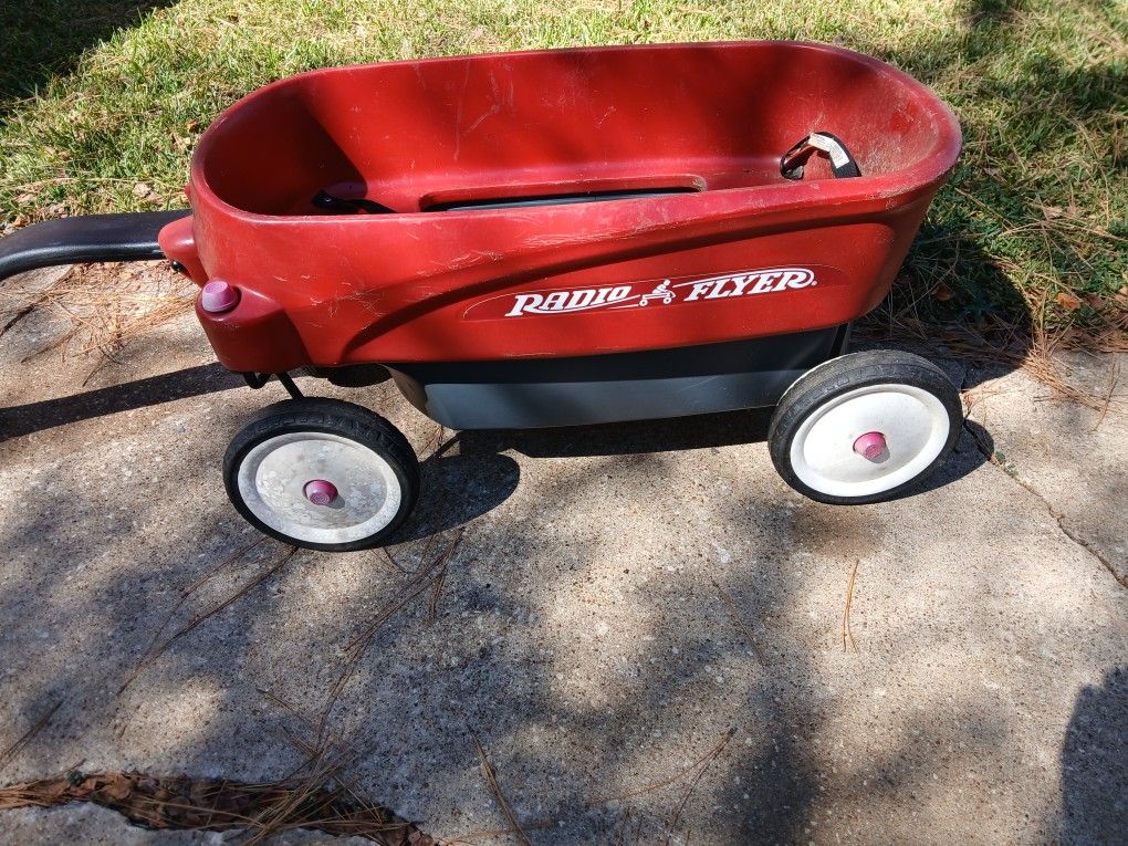 Radio Flyer Plastic Wagon