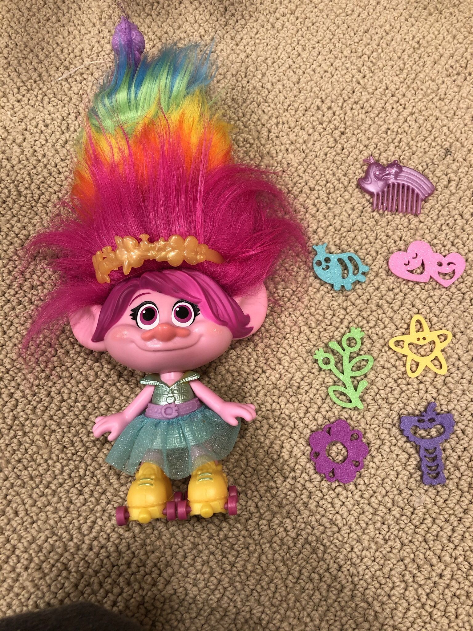 Trolls party hair Poppy musical Doll Sings “Hair In The Air”