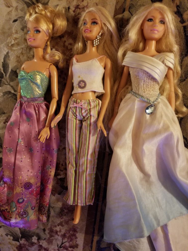Lot of 3 Barbie Dolls
