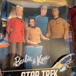 Classic Mint Star Trek Barbie Set