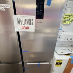 REFRIGERATOR 
