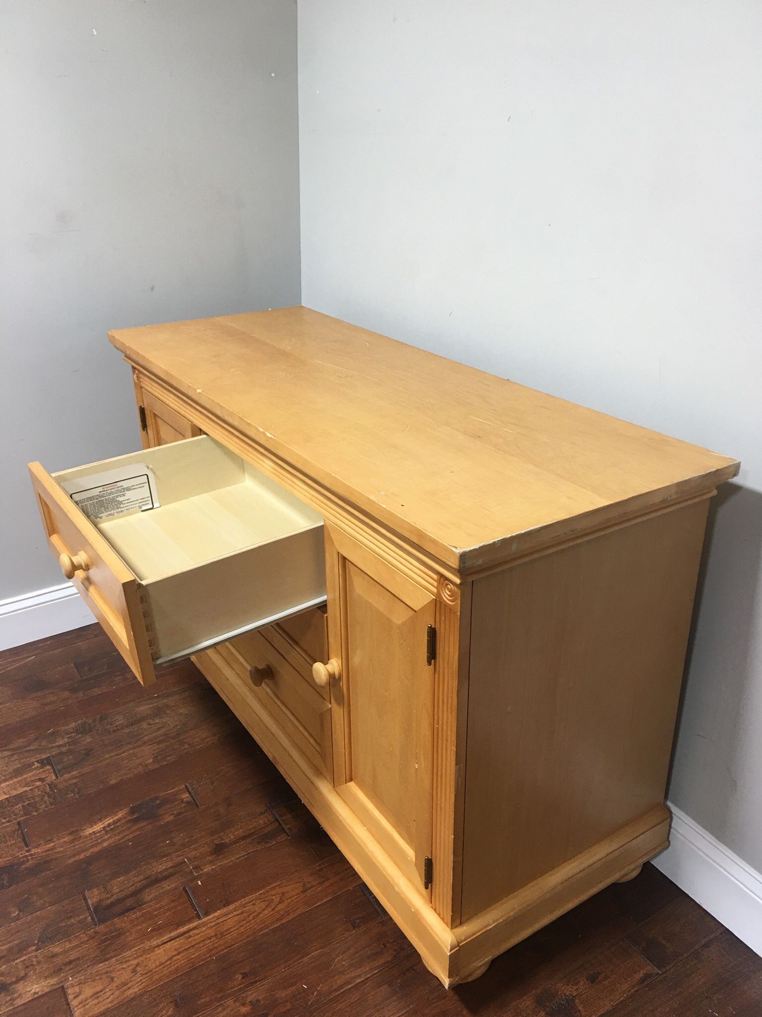 Dresser