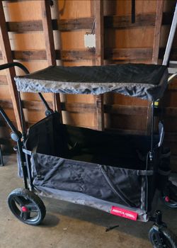 Trav'ler Stroll 'N Wagon with Protective Cover