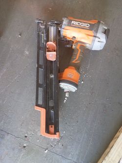 RIDGID 21-Degree Round Head Framing Nailer