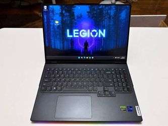 Lenovo Legion Pro 7i | RTX 4090, i9-13900HX, 32GB DDR5, 1TB NVMe, 2.5K 240Hz 16” Gaming Laptop