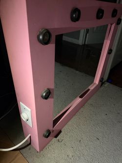 Vanity mirror