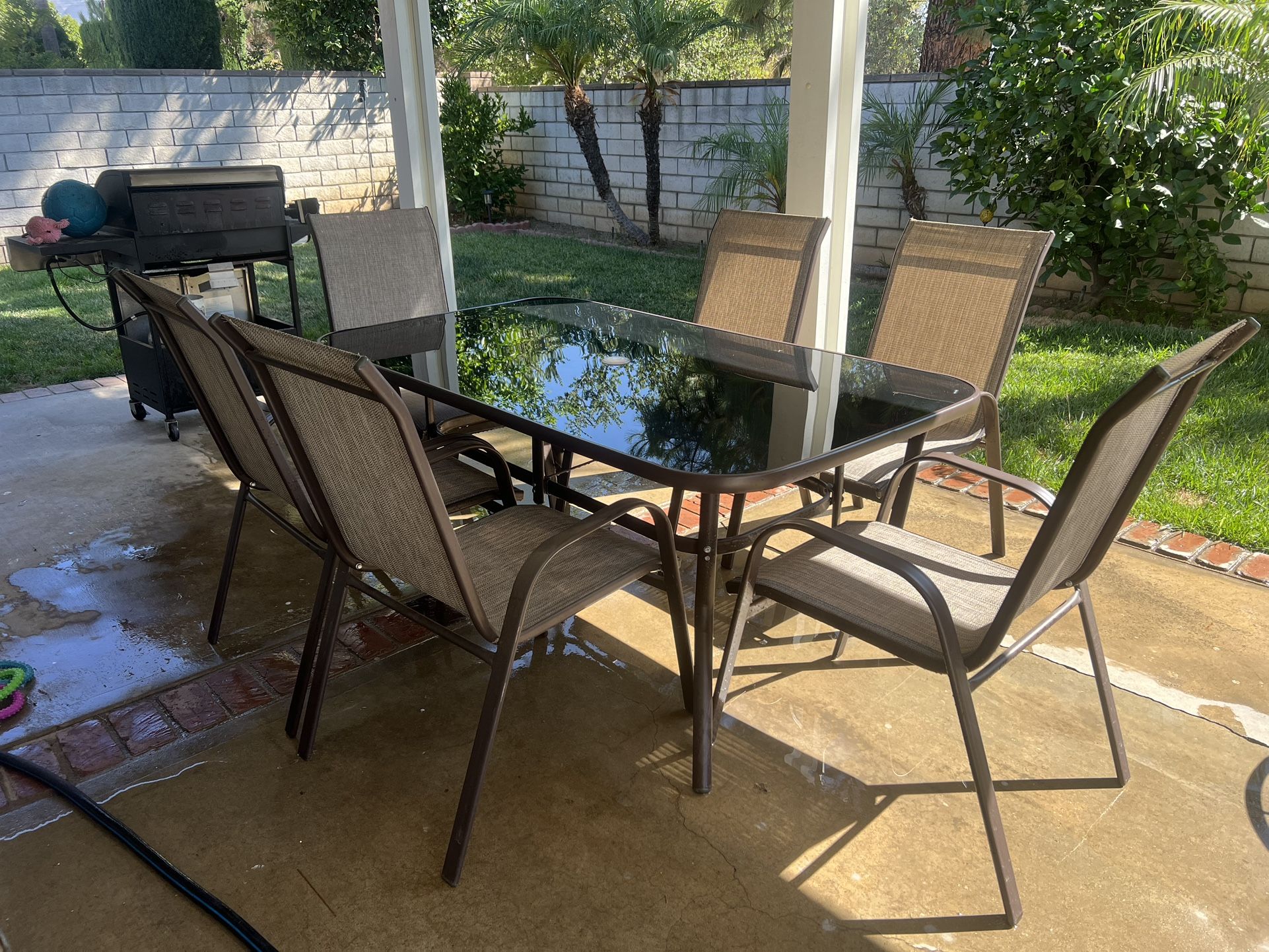PATIO SET