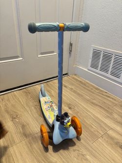 Bluey Kids 3-Wheel Scooter