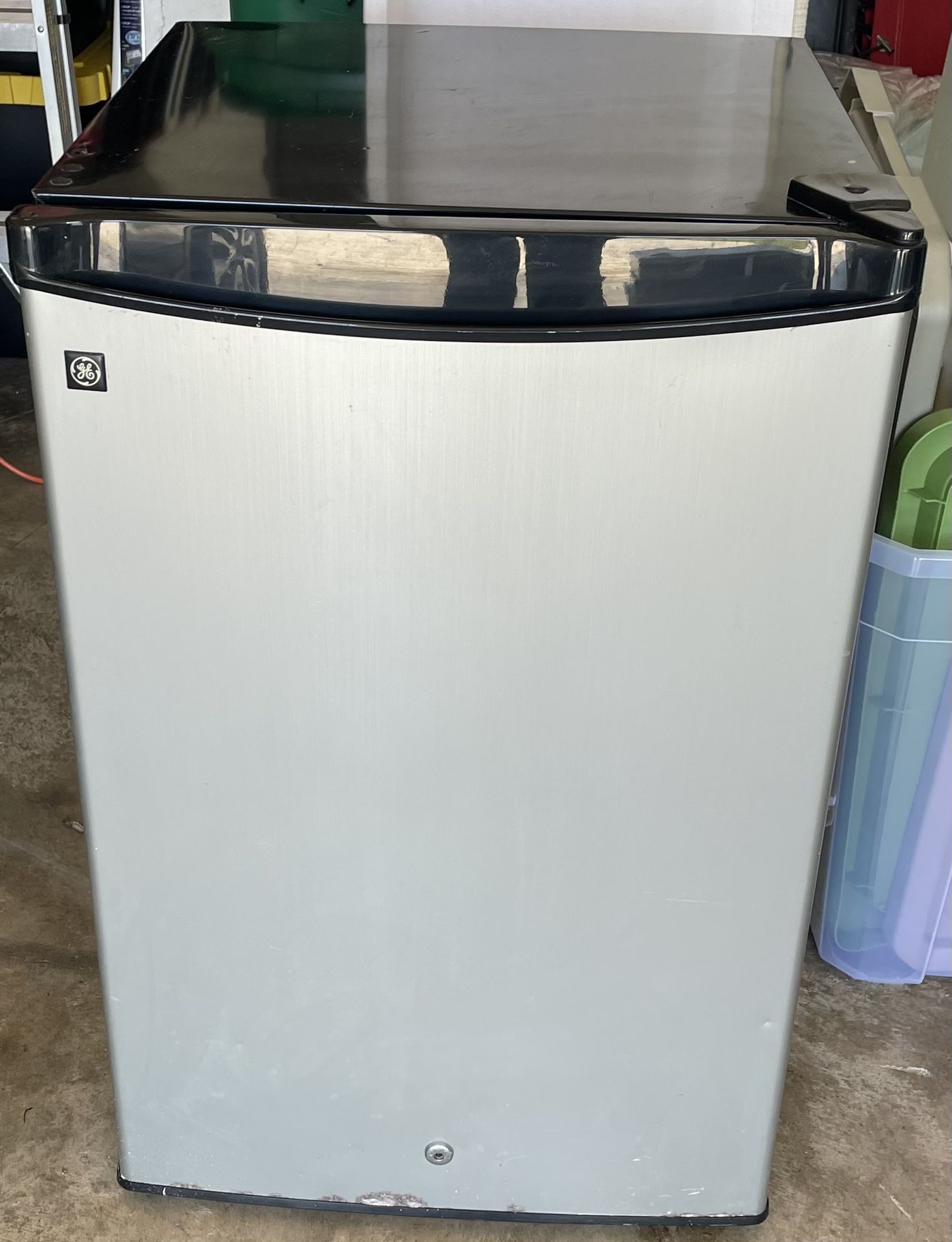 GE Stainless Mini Refrigerator /Freezer/Small Refrigerator