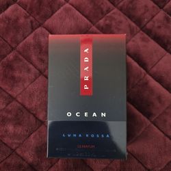 Prada ocean luna Rossa Le Parfum