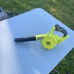 RYOBI ONE+ 18V Cordless Compact Workshop Blower (Tool Only)