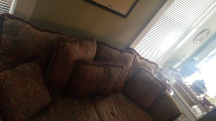 Brown/black print sofa