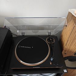 audio-technica (AT-LP70X) Vinyl/Record Player