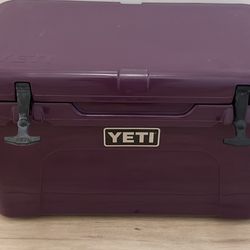 Brand New Yeti 45 Cooler Plum Color 