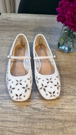 Wild Fable Women’s Size 6.5 White Eyelet Mary Jane Ballet Flats