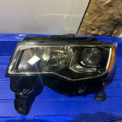 Jeep Grand Cherokee Headlight 17-21