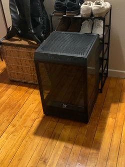 PC case: Full ATX ThermalTake Tower 500