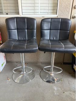 Black Barstool chairs