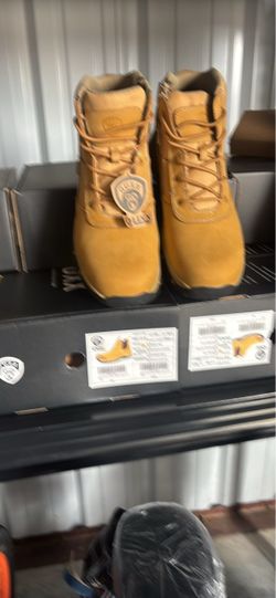 Steel toe boots