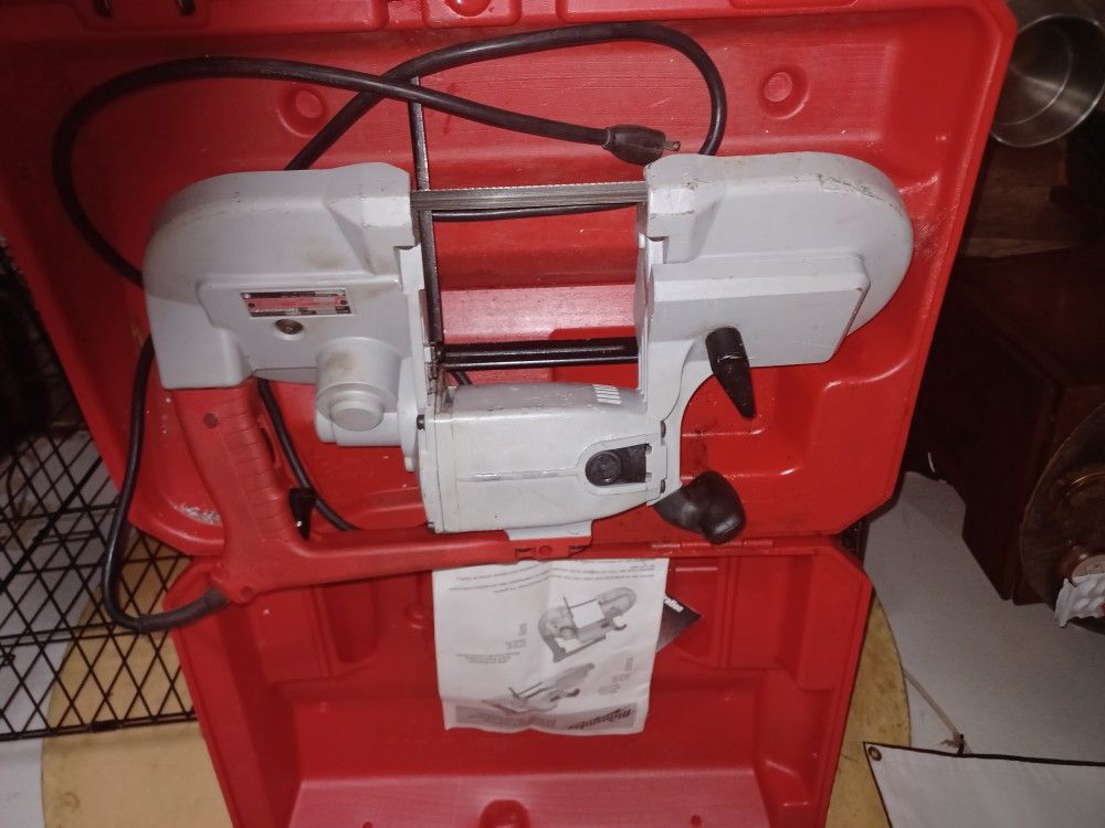 Milwaukee 6236 Deep Cut Portable Band Saw for Sale in Channelview, TX