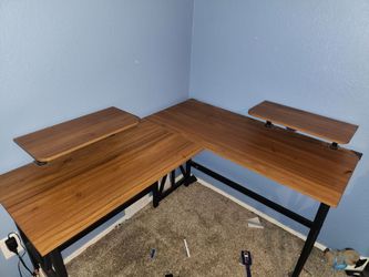 Selling dresser and desk
