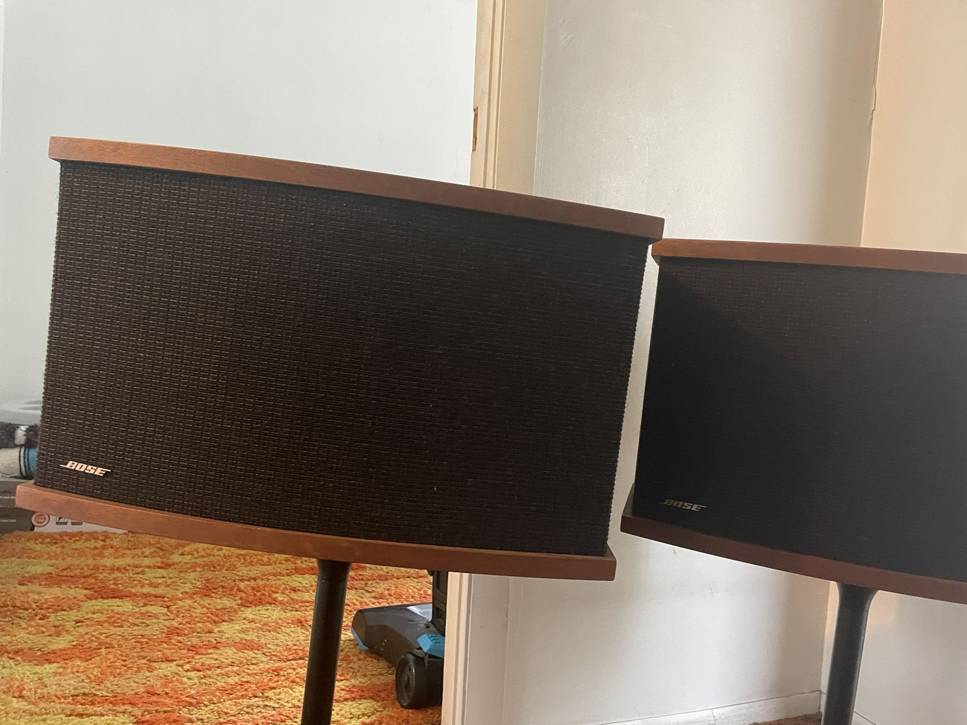 Bose Speakers900 = Series