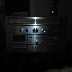 Sound Design Vintage Stereo Receiver
