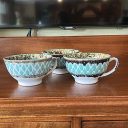 Ceramic Mugs 