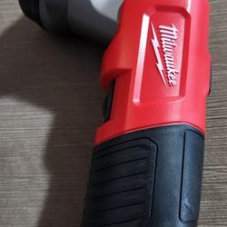 Milwaukee Fuel M12 Compact LeD Flashlight 