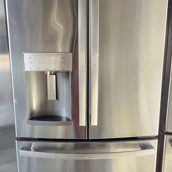 GE COUNTER DEPTH FRENCH DOORS REFRIGERATOR 