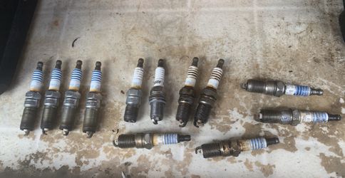 Spark Plug Lot - Motorcraft AutoLite Ect AS IS